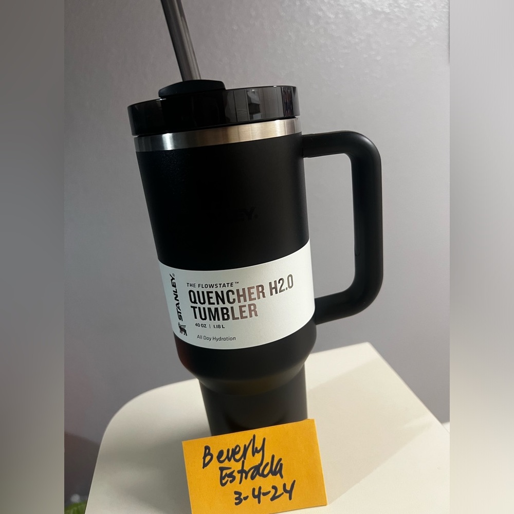 Stanley, 40 oz., The Quencher H2.0 FlowState Tumbler, Black 2